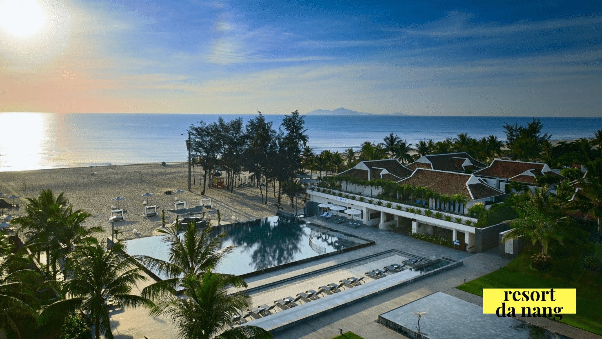 Cùng nhau đắm mình vào bãi biển xinh đẹp tại Pullman Resort Đà Nẵng